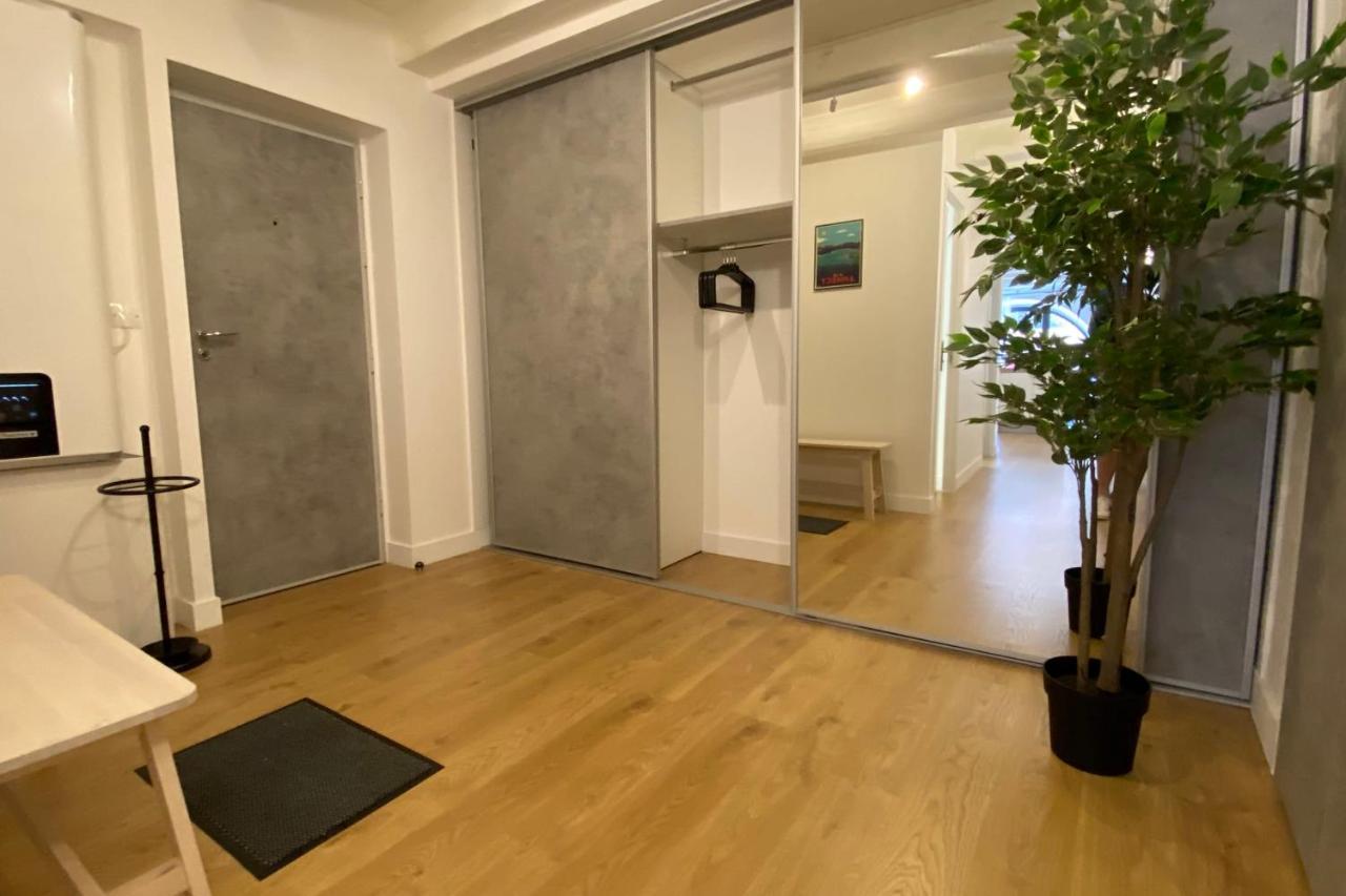 Le Royal 4 - Apartment For 4 People In The City Center Annecy Kültér fotó